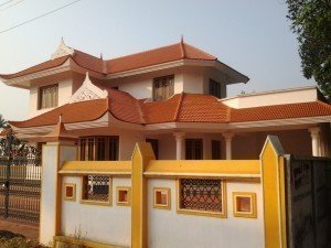 2,600 Sq Ft, 4 Bedrooms (attached)