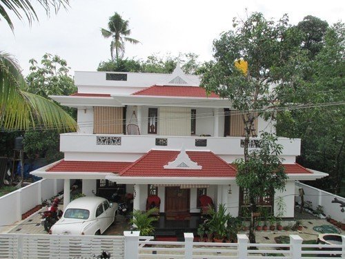 2000 sq.ft 3BHK House 6 percent of the land near Cochin International