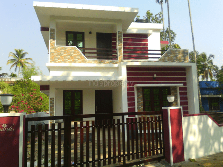 1100 Square Feet 3 BHK Home At Kodungalloor