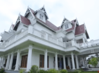 Padmaja Venugopal Luxury Home in Kochi