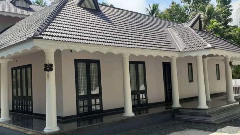 2700 Square Feet 4 Bedroom Traditional Style Double Floor House and Plan