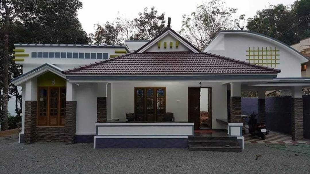 1750 Square Feet 3 Bedroom Traditional Style Beautiful House and Plan