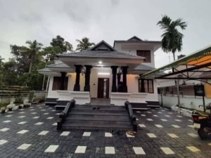 Kerala Traditional Style 4 Bedroom Two-Storey House Plan