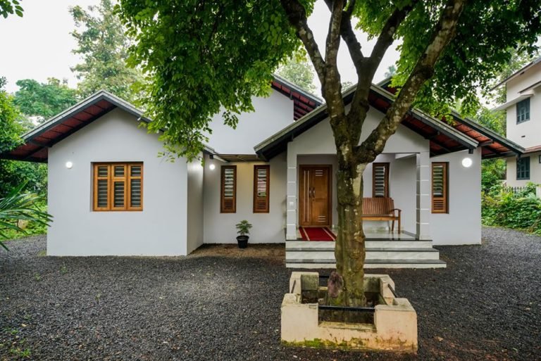 1450 Sq Ft 3BHK Colonial Style Single Floor House and Free Plan, 19 Lacks