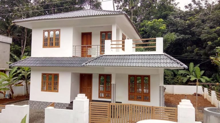 1600 Sq Ft 4BHK Traditional Style Two-Storey House at 8.25 Cent Plot