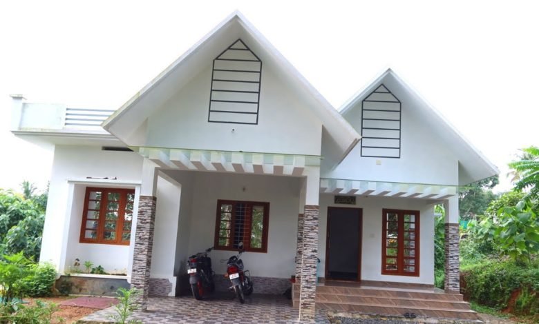 1375 Sq Ft 3BHK Colonial Style Single Floor House at 7.5 Cent Plot