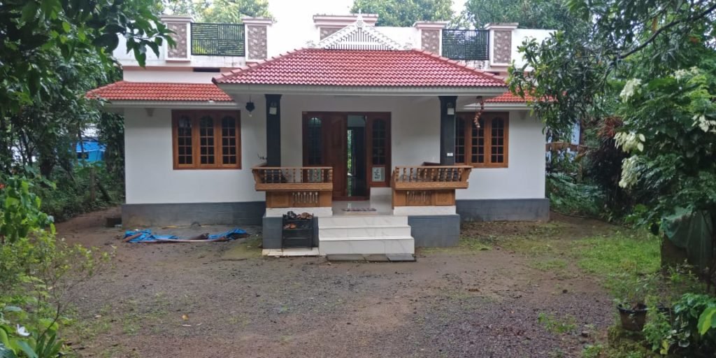 1450 Sq Ft 3BHK Traditional Style Single Floor House and Free Plan