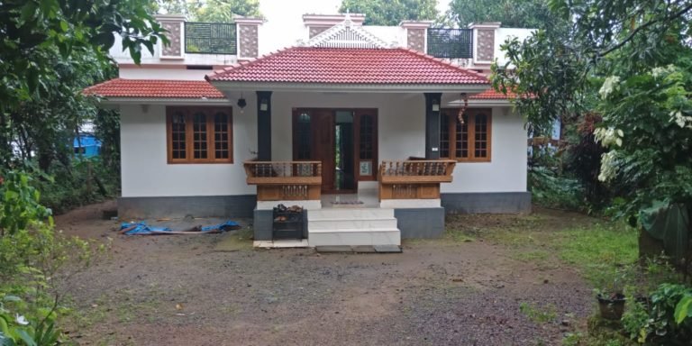 1450 Sq Ft 3BHK Traditional Style Single Floor House and Free Plan