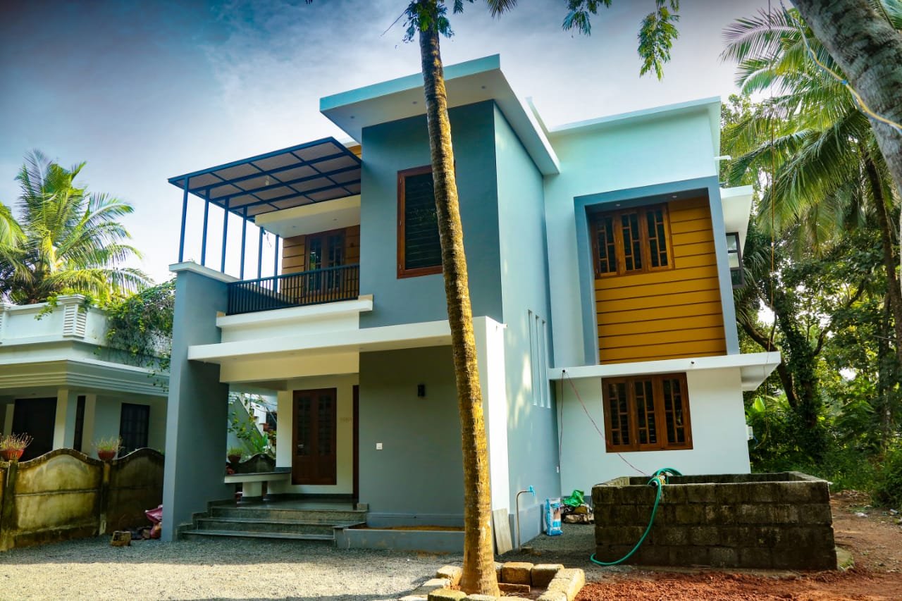 1348 Sq Ft 3BHK Modern Two-Storey Home at 6 Cent Plot, Free Plan, 24 Lacks