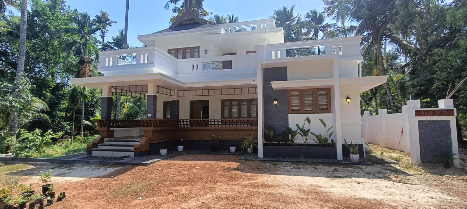 2 floor home at Thrissur