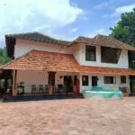 Pambadi Tharavadu