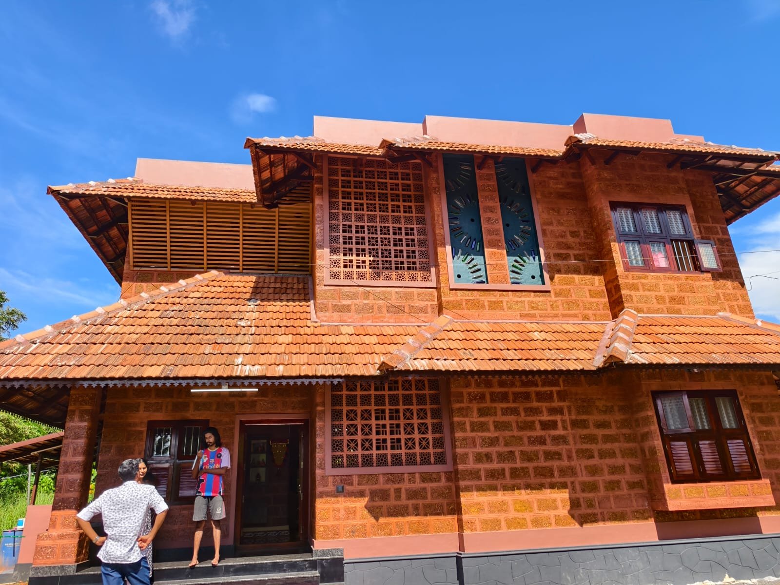 1400 sq ft eco friendly laterite stone house in Thrissur Kerala