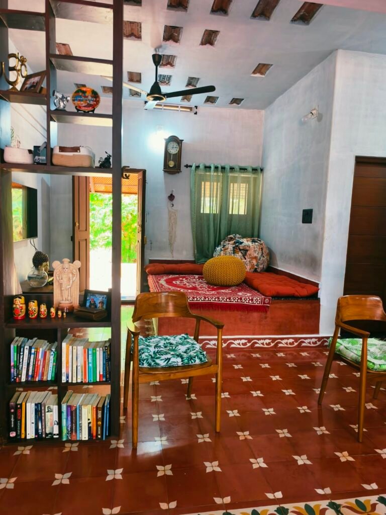 Pambadi Tharavadu
